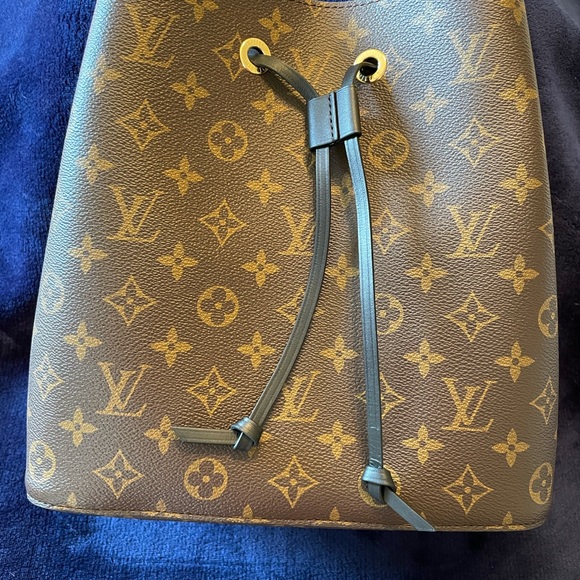 Louis Vuitton Monogram NeoNoe MM Noir - Picture 1 of 14